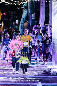 BIB: 
                            <button type="button" onclick="openModal(26350112)" class="btn btn-primary btn-sm float-right btn-popup" data-toggle="modal" data-target=".modal-high-quality">
                        <i class="fas fa-shopping-cart"></i> Add to Cart
                    </button>
                                            <button type="button" onclick="isThisMe(26350112, true)" class="btn btn-success btn-sm float-right btn-popup btn-isme hidden" data-toggle="tooltip" data-placement="bottom" title="นี่คือรูปของคุณใช่ไหม คลิกที่นี่เพื่อเอาเข้าอัลบั้ม">
                        <i class="fas fa-plus"></i> Add to album
                    </button>
                    <button type="button" onclick="isThisMe(26350112, false)" class="btn btn-warning btn-sm float-right btn-popup btn-isnotme hidden">
                        <i class="fas fa-ban"></i> Remove from album
                    </button>